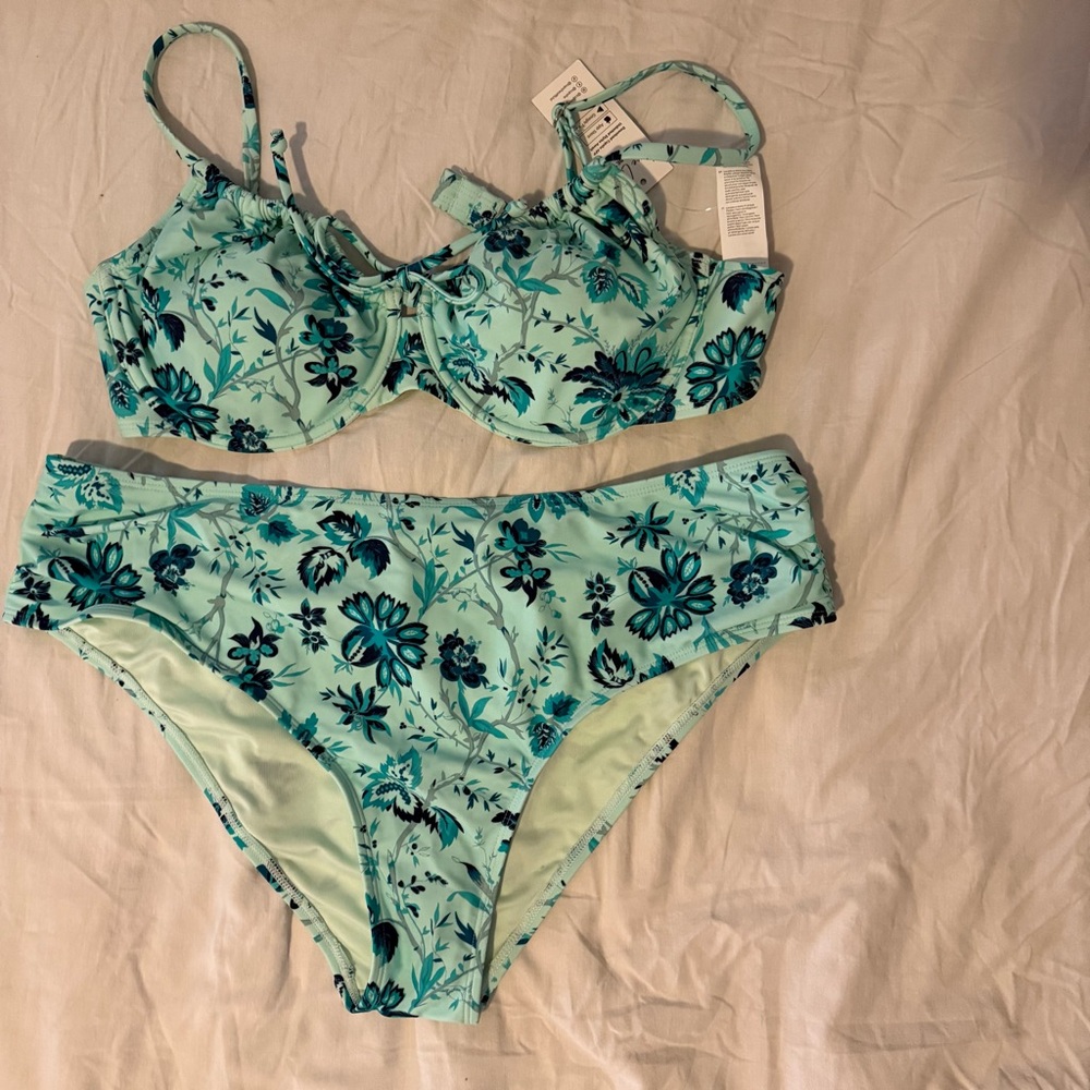 CupShe Earthly Aruba Flower Tie Front Top & Mid Rise Shirred Bikini NWT size XL